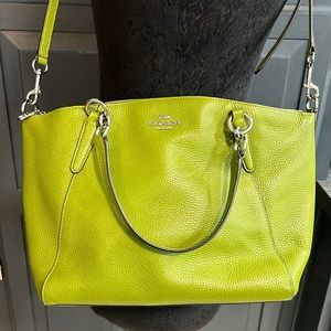 Excellent condition Coach Kelsey Small Purse